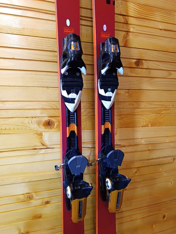 LYŽE VOLKL RACETIGER GS UVO 180CM 